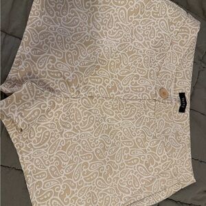 Verty Paisley Patterned Shorts in Cream and White